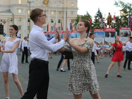 В День города в Саранске состоялся «Молодежный Бал»