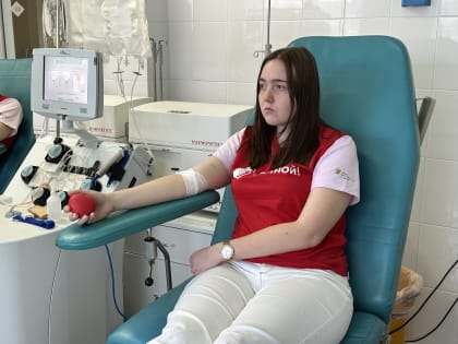 Председатель регионального Правительства Дмитрий Поздняков принял участие в благотворительной донорской акции