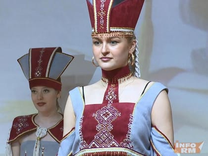 В Саранске вручили дипломы выпускникам художественного училища