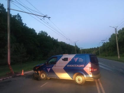 Состязательность процесса: инкассатор попавшего в ДТП в Саранске броневика смог доказать в суде, что выпил после аварии