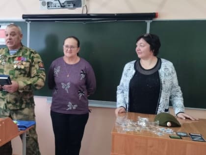 В Мордовии ветеран СВО провел «Уроки мужества» для учеников двух школ