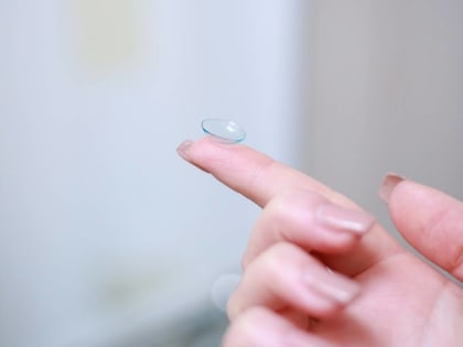 Врач рассказала, как избежать проблем при использовании контактных линз