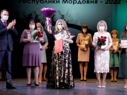 Глава Мордовии Артём Здунов поздравил победителя и призеров конкурса "Учитель года"