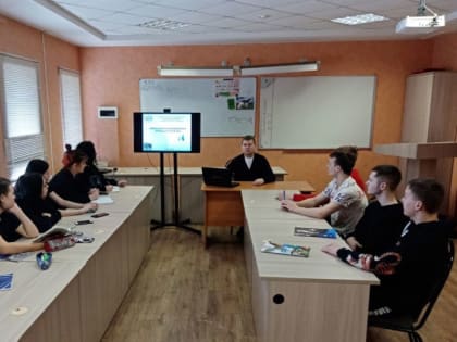 На курсах учащиеся аграрных специальностей учатся практической работе