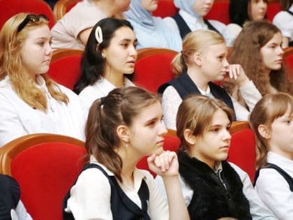 Зрители Мордовии смотрят «Театральное Приволжье» коллективно онлайн