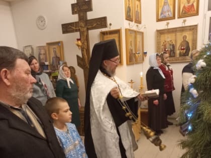 Ночная Рождественская литургия в Казанском приходе с.Андреевка Атяшевского района