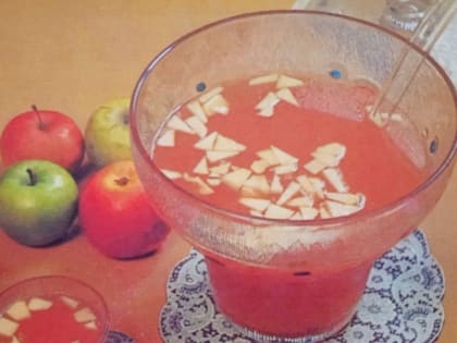 Рецепт летнего напитка из яблок и мёда 