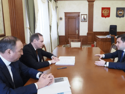 Артём Здунов встретился с заместителем  Министра строительства и ЖКХ России Никитой Стасишиным