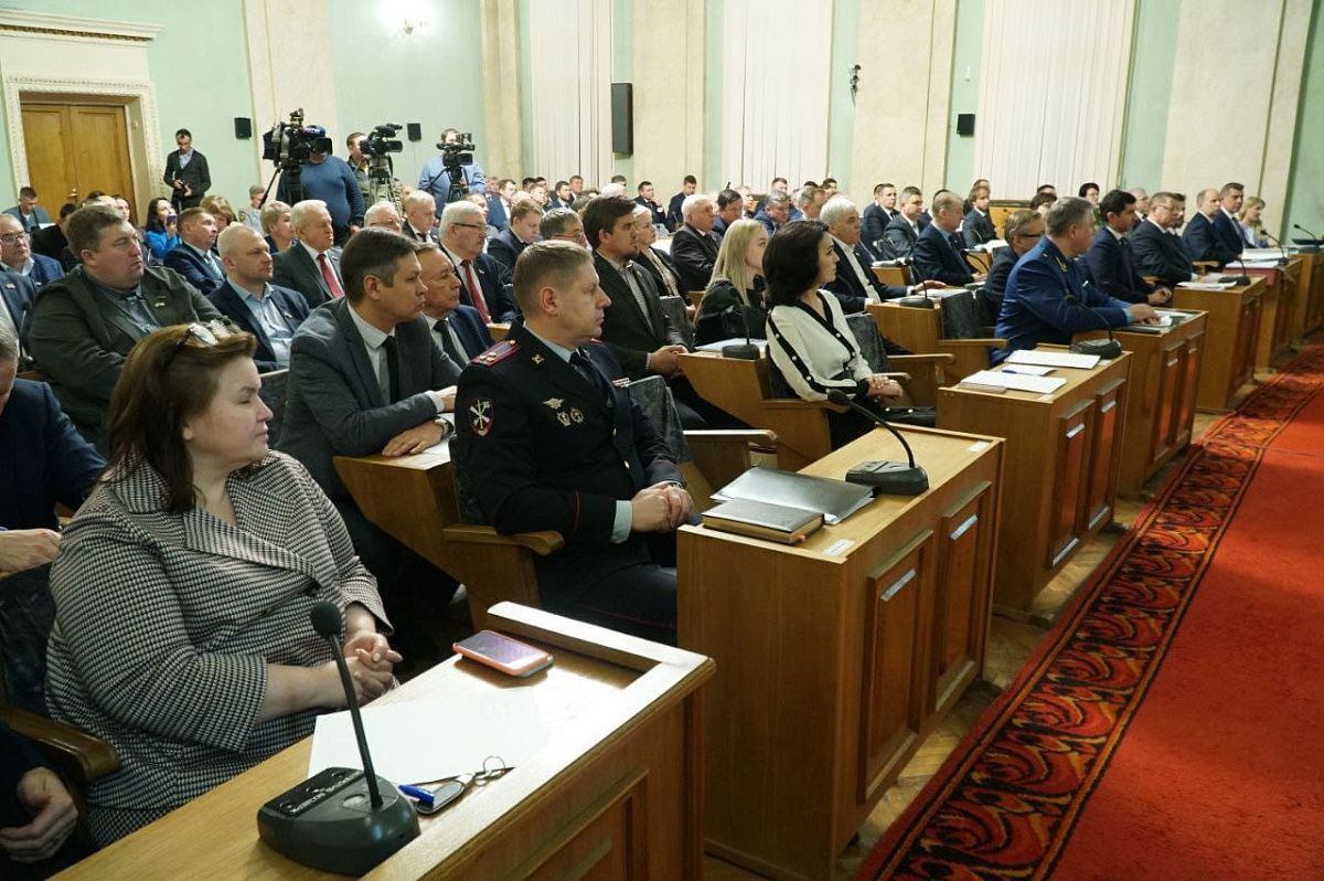 Сессия госсобрания республики. Сессия Госсобрания Республики Мордовия. Перестановки в правительстве Республики Мордовия. Председатель правительства Мордовии. Депутат государственного собрания Республики Мордовия Пиксина.