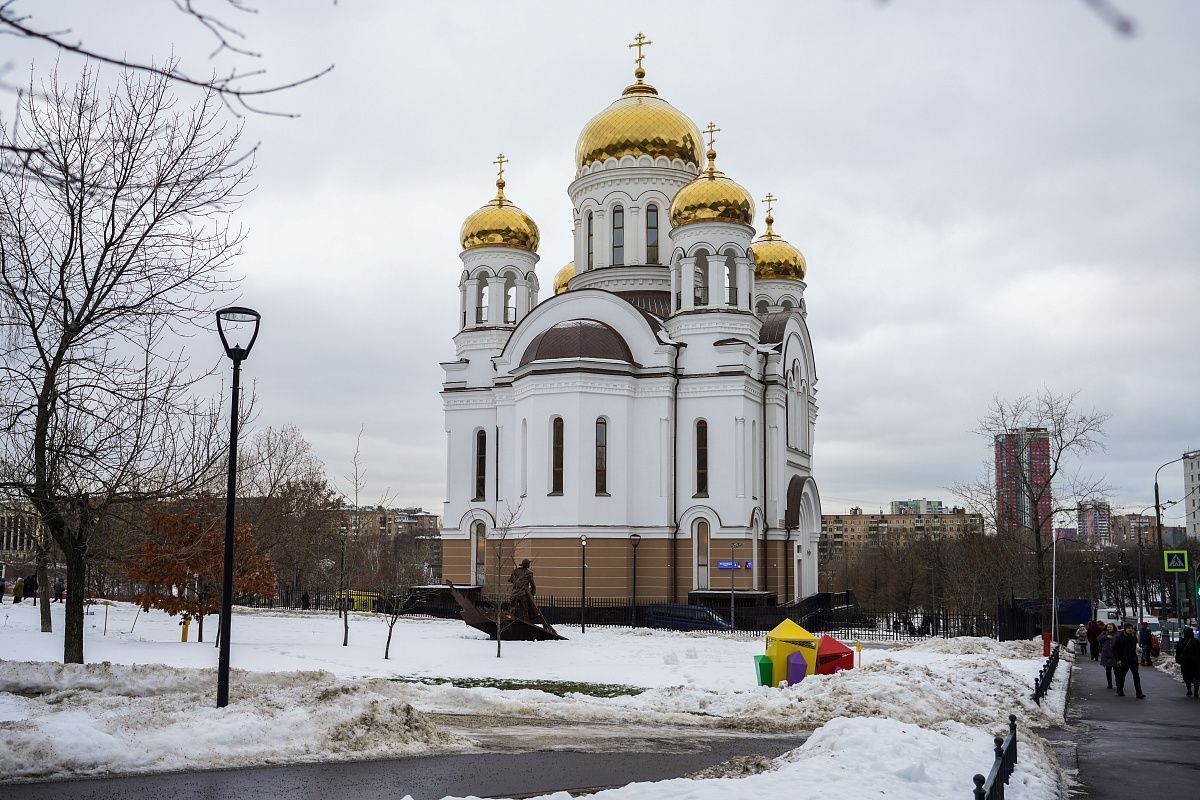 Семикупольный храм в Москве