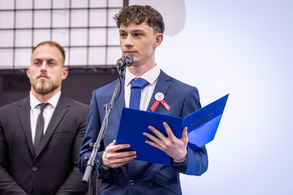 Szallagtűző - 2026