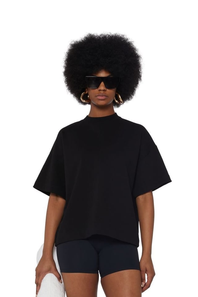 Camiseta preta femenina