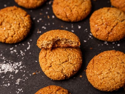 Biscuiți cu cocos și lămâie — Prăjituri vegane — raw vegan, fără gluten, fără lactoză, fără zahăr rafinat — Delicii Sănătoase Cluj