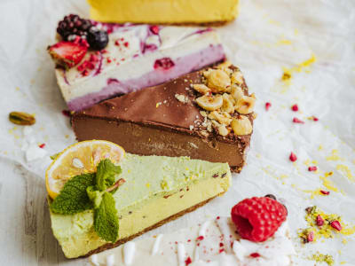 Produs personalizat — Cutii asortate — raw vegan, fără gluten, fără lactoză, fără zahăr rafinat — Delicii Sănătoase Cluj