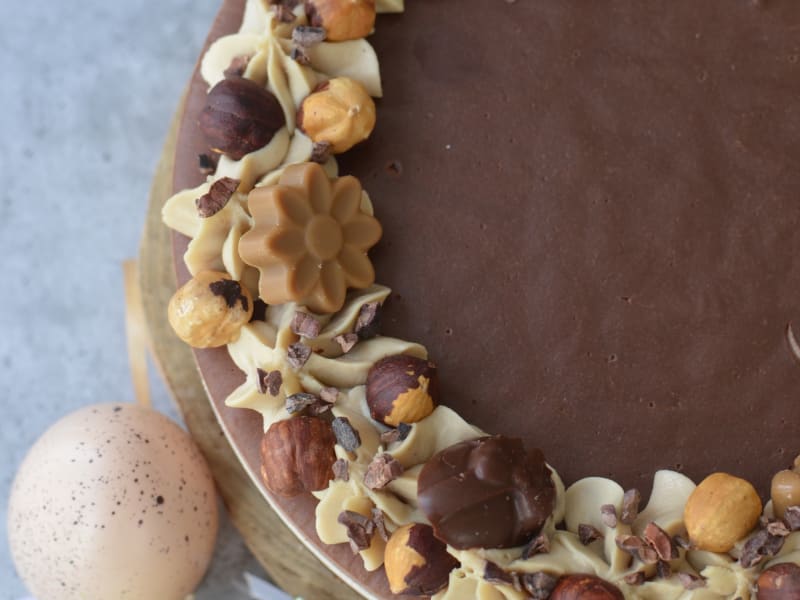 Hazelnut and chocolate cake — Raw vegan cakes — gluten-free, dairy-free, no refined sugar — Delicii Sănătoase Cluj