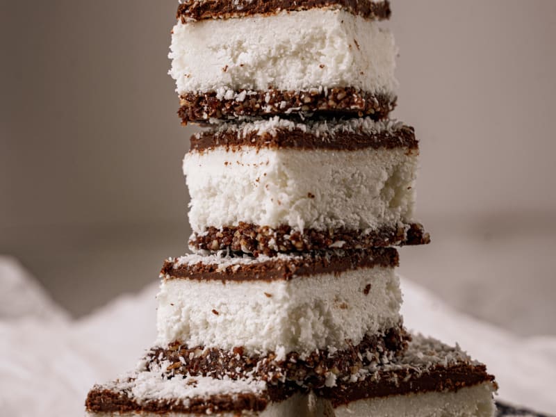 Coconut pastry — Raw vegan pastries — gluten-free, dairy-free, no refined sugar — Delicii Sănătoase Cluj