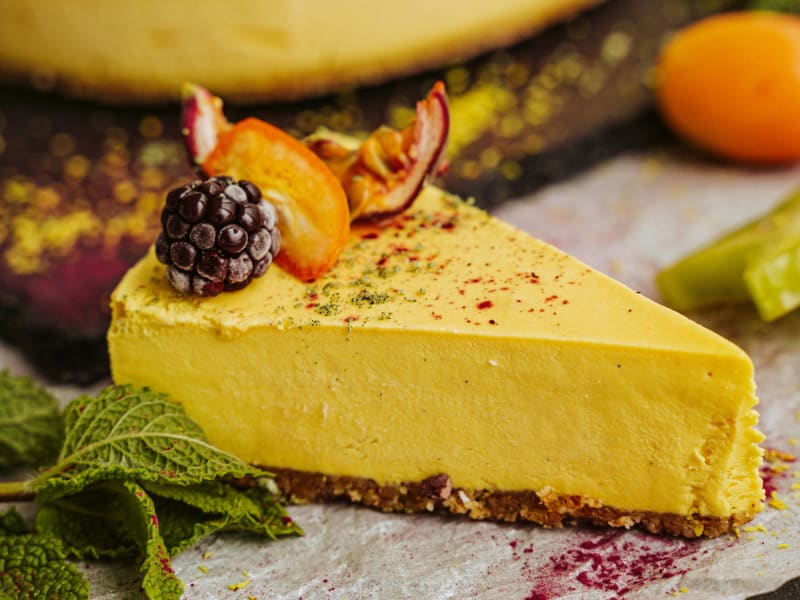 Mango and passion fruit cake — Raw vegan cakes — gluten-free, dairy-free, no refined sugar — Delicii Sănătoase Cluj