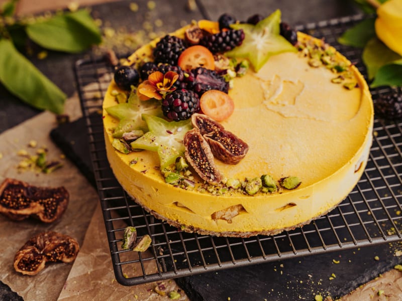 Tort cu mango, vanilie și ananas — Torturi raw vegan — fără gluten, fără lactoză, fără zahăr rafinat — Delicii Sănătoase Cluj