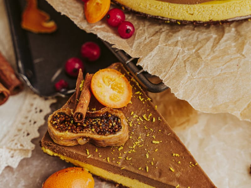 Orange and chocolate cake — Raw vegan cakes — gluten-free, dairy-free, no refined sugar — Delicii Sănătoase Cluj