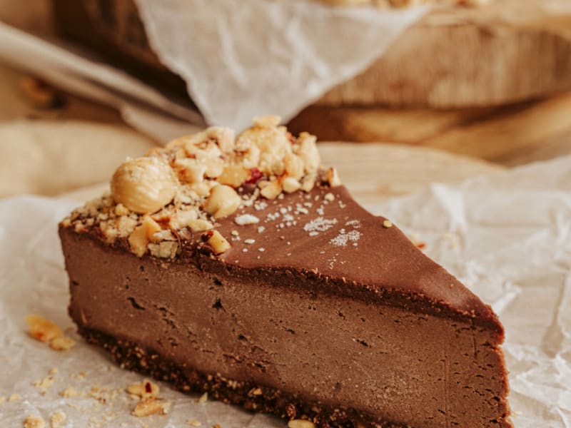 Chocolate mousse cake — Raw vegan cakes — gluten-free, dairy-free, no refined sugar — Delicii Sănătoase Cluj