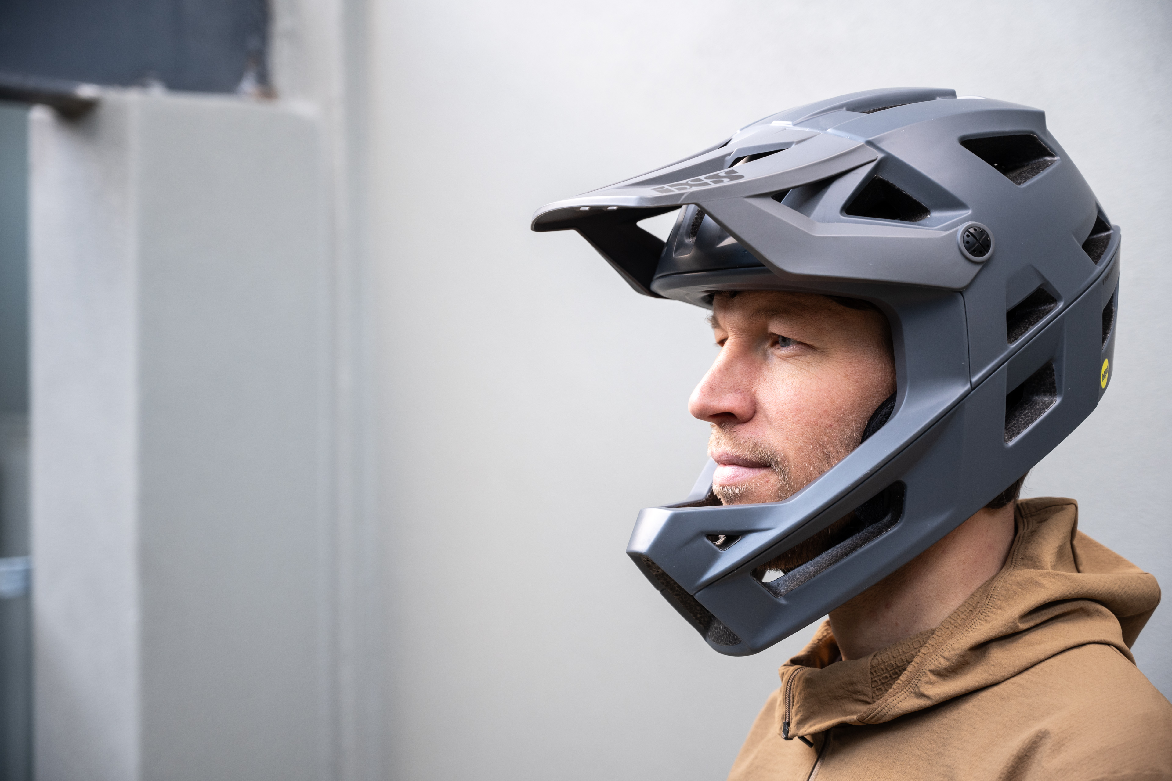 IXS Trigger FF helmet test: Lightweight full-face helmet for the bike park  and long enduro tours | BIKE