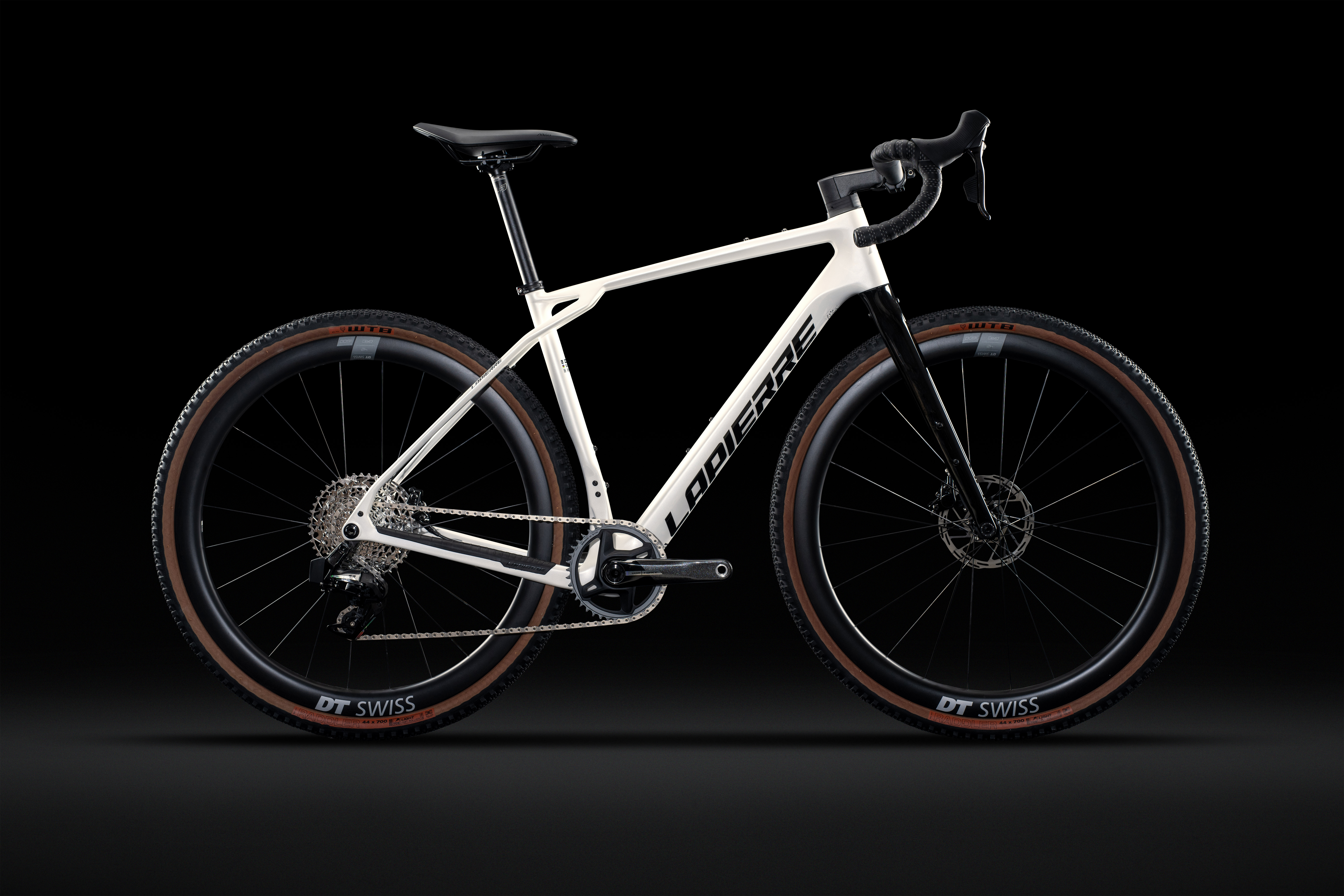 Lapierre Crosshill CF: First carbon gravel bike from Lapierre | TOUR