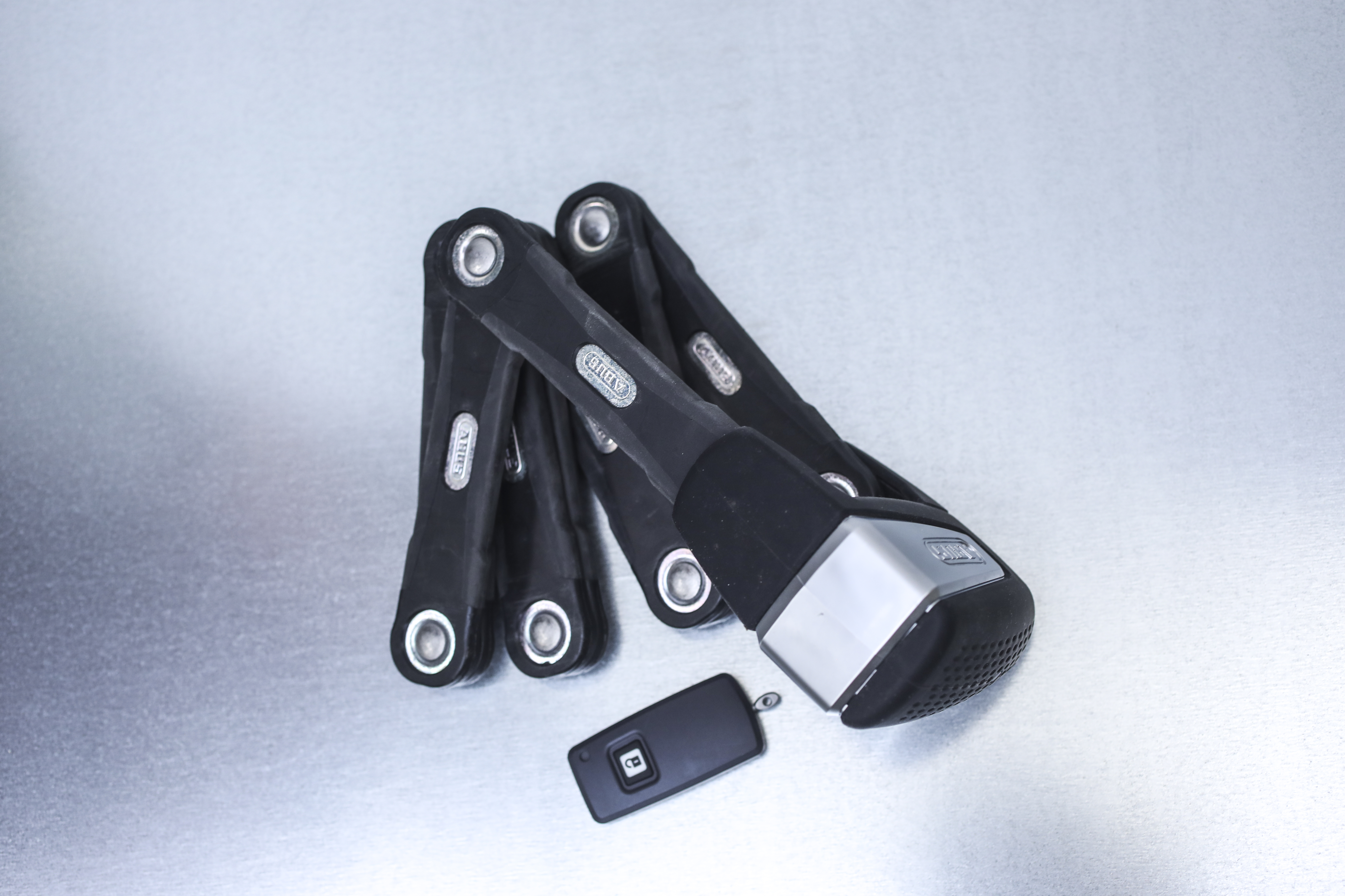 Test Abus Bordo One 6500A Test: Alarmschloss maximal sicher? | BIKE