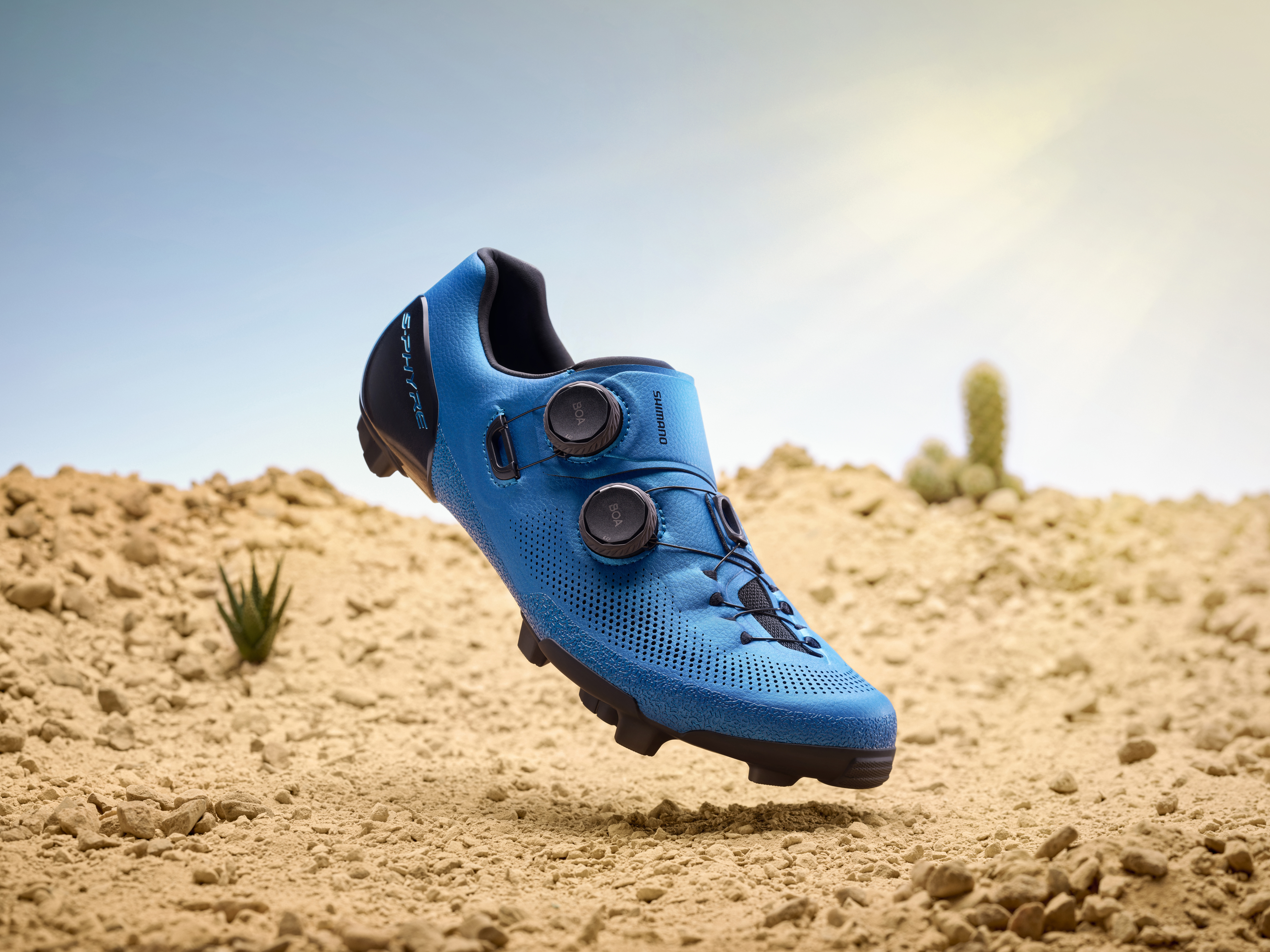 Shimano presents S-PHYRE RX910 gravel shoe with Pontoon cleat