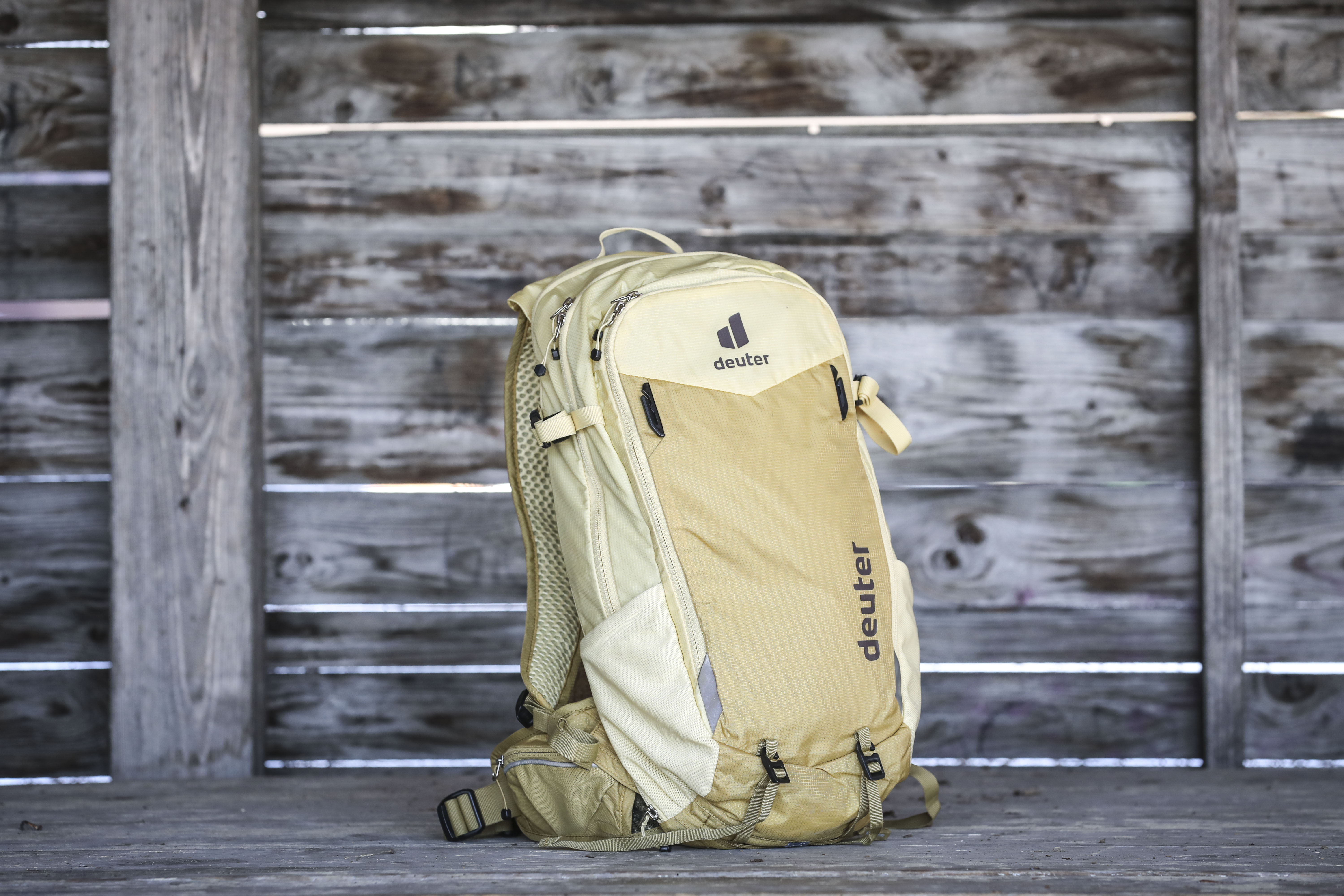 中古 deuter BIKE 14 ライド メッセンジャーバッグ MTB backpack test: Deuter Compact 14+3 - Tip test winner | BIKE