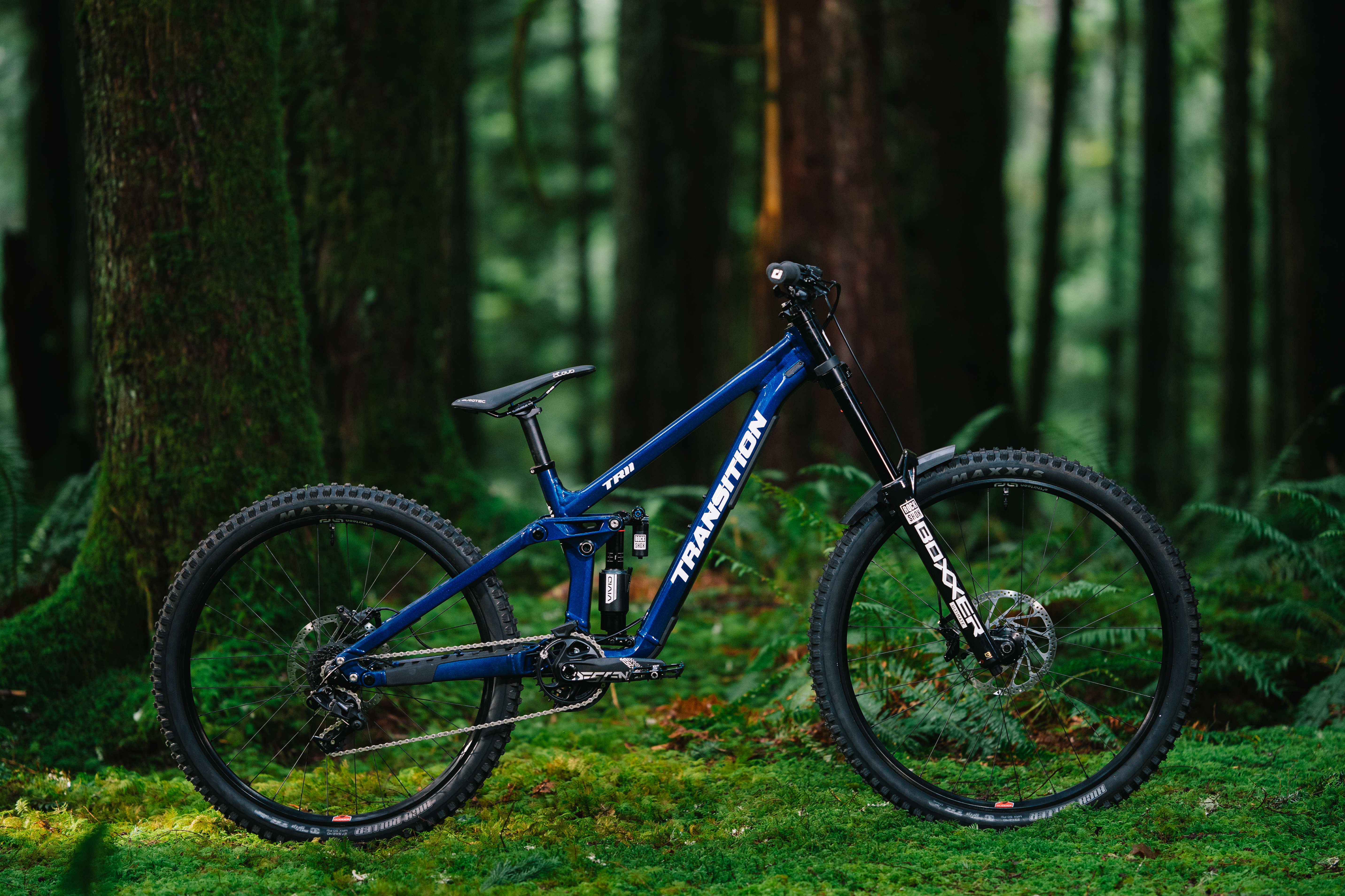 Transition TR11: The downhill bike from the rainforest | BIKE