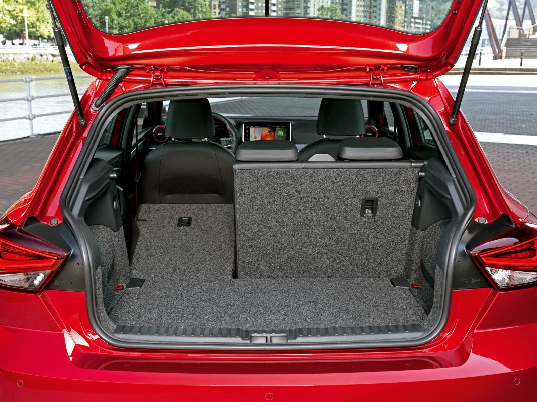 Wunderschone Kofferraum Seat Ibiza Bilder