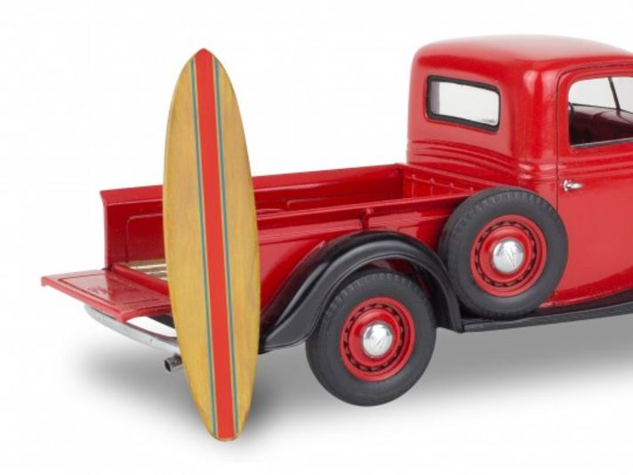 Revell bringt ‘37 Ford Pickup in 125 und zwar gleich