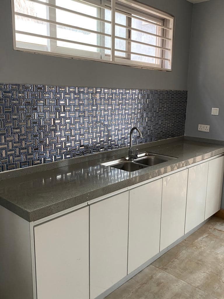 Furnished 3 bedrooms house in Lakeside For Sale at Lakeside Blavior