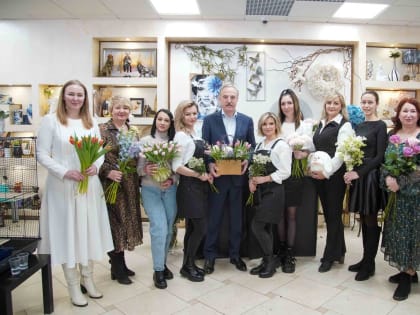 В Люберцах организовали для семей мобилизованных мастер-класс по флористике