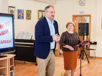 Глава городского округа Михаил Шувалов поздравил представителей старшего поколения с Днем пожилого человека