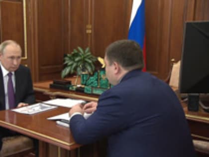 Владимир Путин провёл рабочую встречу с главой "Пром-связь-банка" Петром Фрадковым