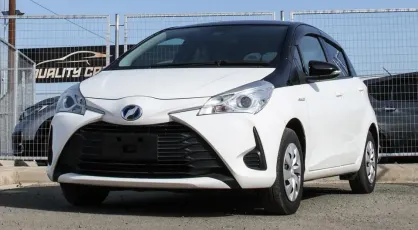 TOYOTA VITZ HYBRID