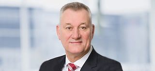 Portrait of CEO Dr. Bernd Schulte