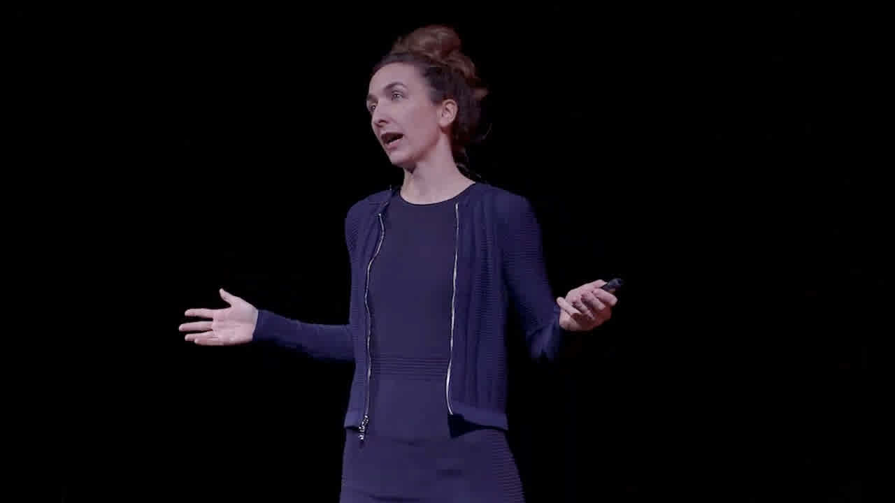 Ruth standing at TED x TU Berlin