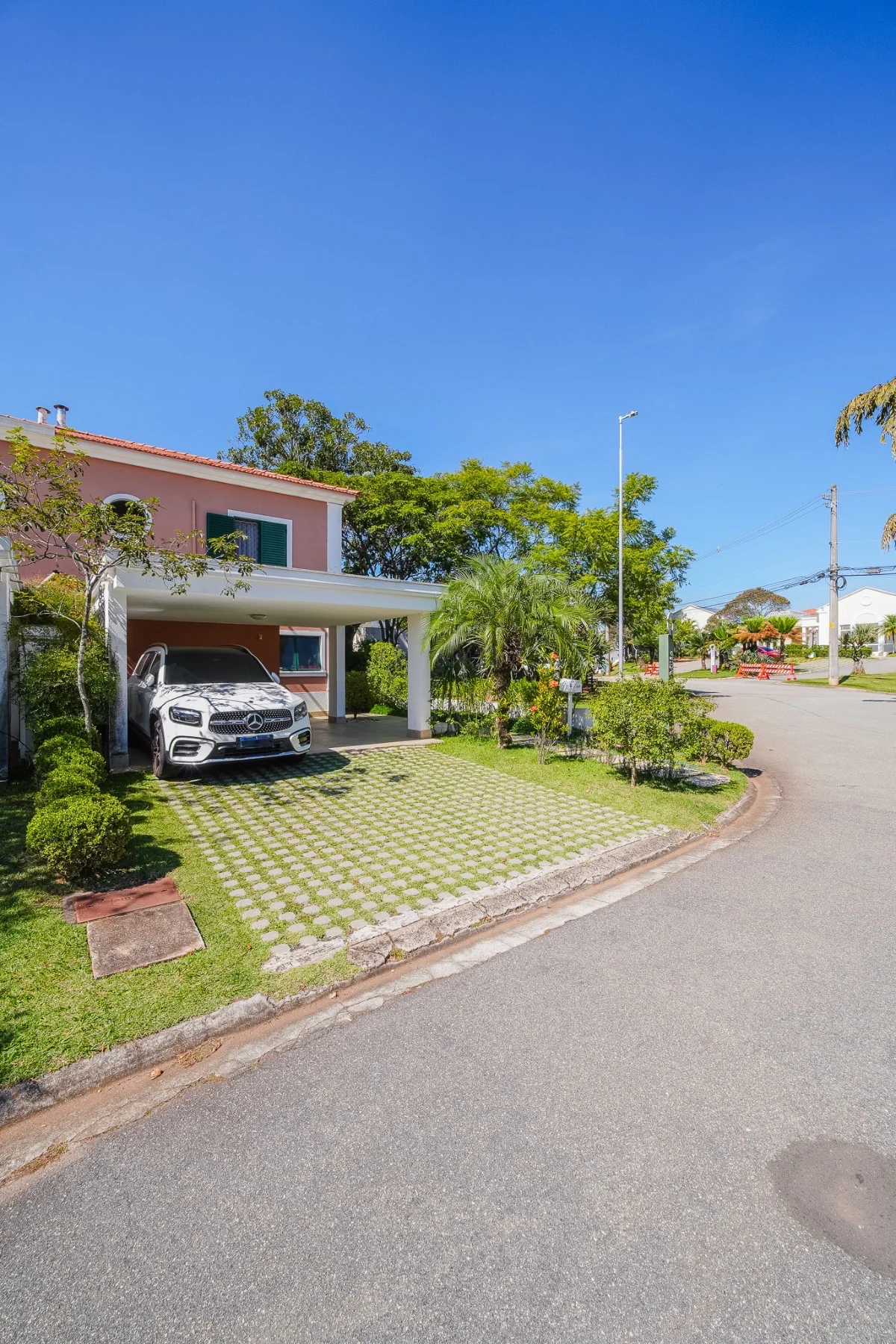 Casa Mobiliada à Venda no Tamboré 4 | 180 m² | 3 Dormitórios - foto 1
