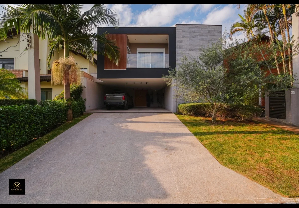 Casa à Venda no Alphaville Residencial 5 | Totalmente Reformada | 5 Suítes - foto 1