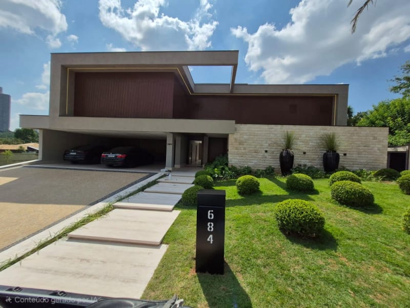Casa em Condomínio para Venda, Barueri / SP, 5 dormitórios, sendo 5 suítes, 7 banheiros, 6 vagas de garagem, mobiliado, área construída 670,00 m², terreno 840,00 m²