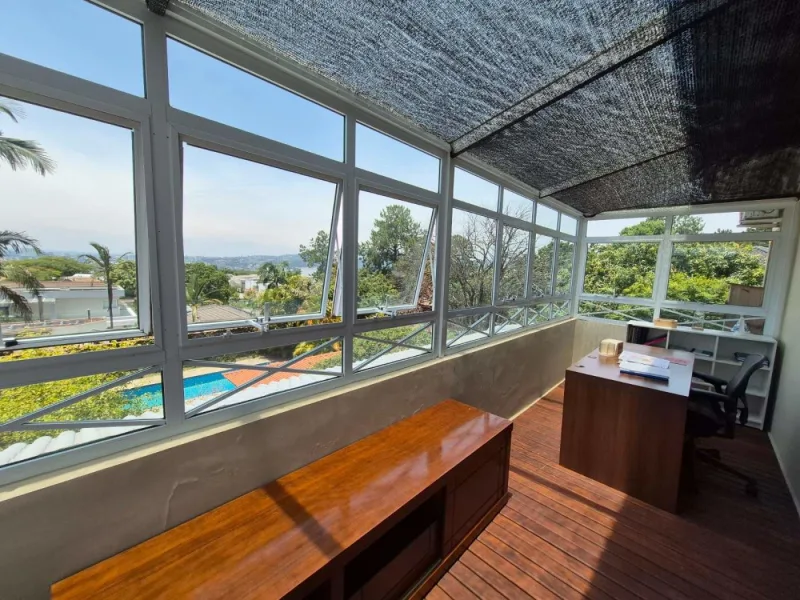 Exclusiva Casa em Alphaville SP: Luxo e Conforto!