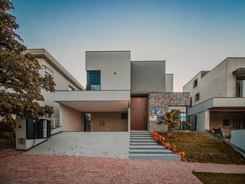 Casa em Condomínio para Venda, 5 dormitórios, sendo 5 suítes, 4 vagas de garagem, área construída 368,90 m², terreno 423,00 m² - foto 1