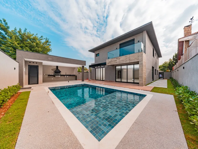 Residência Contemporânea no Alphaville | 4 Suítes, Piscina com Prainha e Espaços Integrados - foto 1