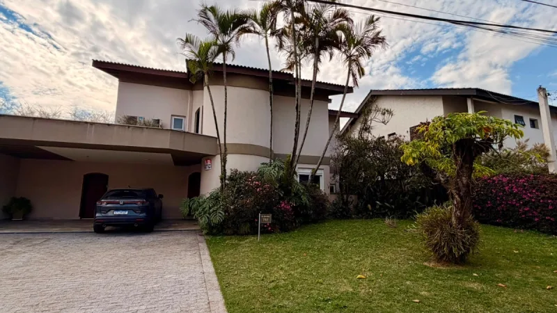 Casa com Ampla Área Verde  | 4 Suítes | Área de Lazer Completa - foto 1