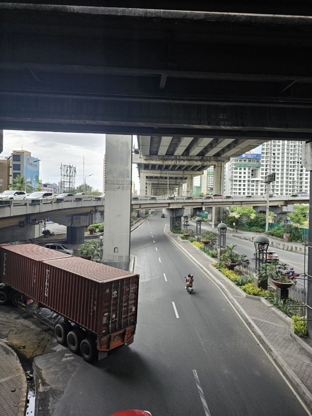 Gallery 2025-12-07 07:07