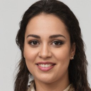 Amy Williamson (@arouundapp)