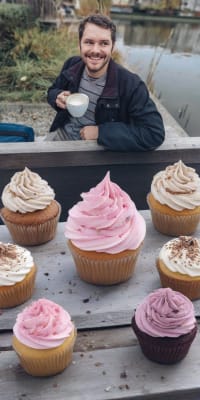 Image with custom generative fill