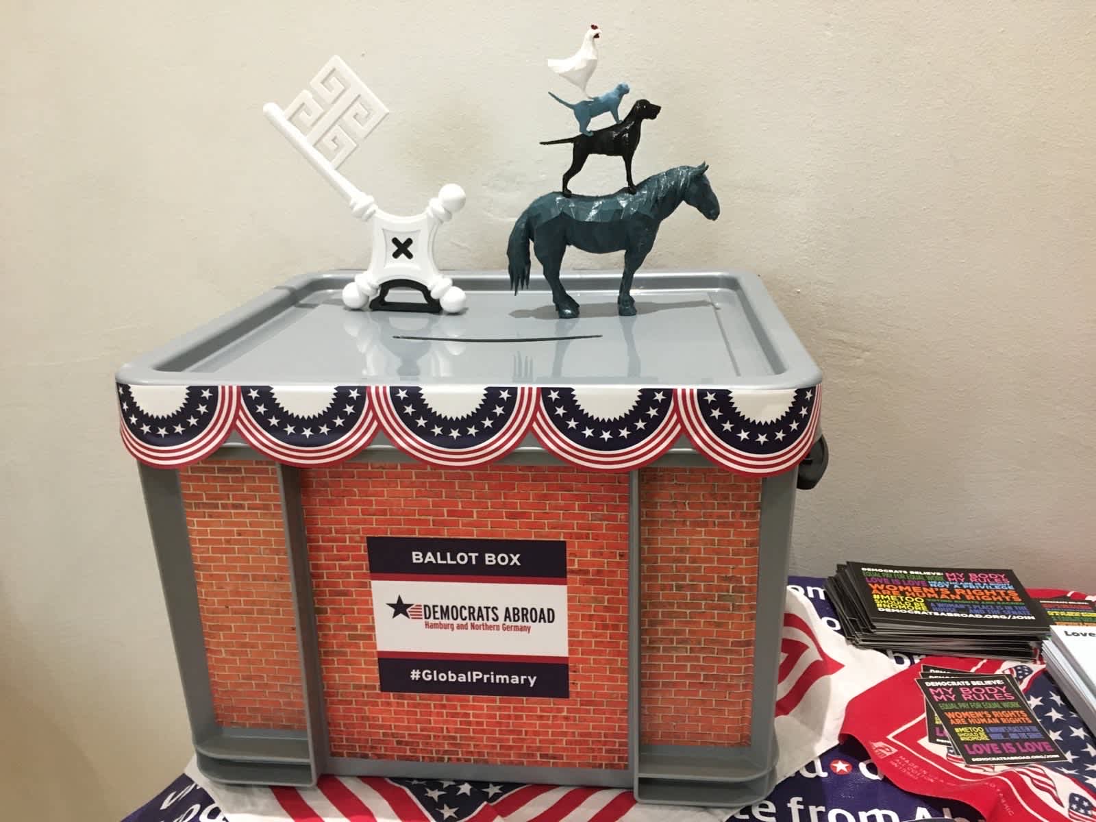 Bremen ballot box as Drei Stadtmusikanten